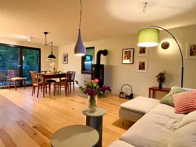 Ein Sitzbereich in der Unterkunft Haus 1 am Grimnitzsee - erstklassiges Design, mit eigenem Garten und nah am See
