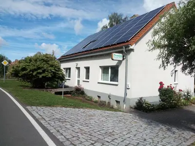 Das Gebäude in dem sich die Pension befindet