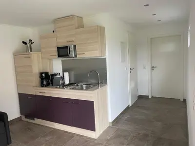 Küche/Küchenzeile in der Unterkunft 2 Bungalows in Motzen bei Berlin nur 300 m vom See und Strandbad entfernt