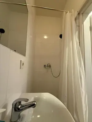 Ein Badezimmer in der Unterkunft Beautiful apartment in Berlin8