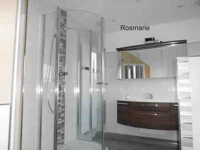 Ein Badezimmer in der Unterkunft Ferienwohnung Christa & Rosmarie