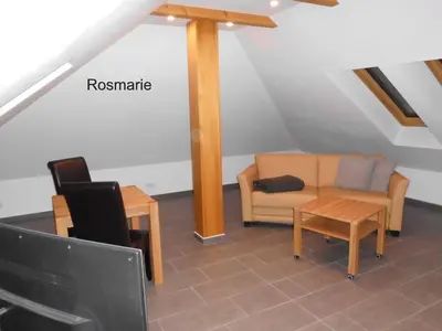 Ein Sitzbereich in der Unterkunft Ferienwohnung Christa & Rosmarie