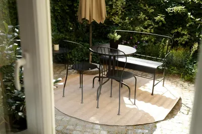 Grundriss der Unterkunft Design Apartment with Garden
