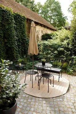 Ein Garten an der Unterkunft Design Apartment with Garden
