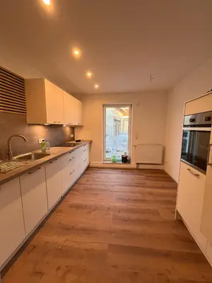Küche/Küchenzeile in der Unterkunft Monteur-Haus Veilchen Berlin Pankow, Französisch-Buchholz