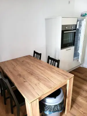 Küche/Küchenzeile in der Unterkunft Monteur-Haus Veilchen Berlin Pankow, Französisch-Buchholz