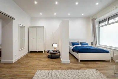 Ein Bett oder Betten in einem Zimmer der Unterkunft Beautiful Apartment in Sprengelkiez