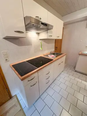 Küche/Küchenzeile in der Unterkunft Ferienwohnung Haus Seeblick Geltow