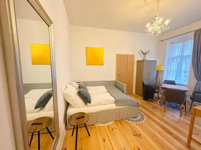 Ein Bett oder Betten in einem Zimmer der Unterkunft ROD 3 - quiet and central studio in Prenzlauer Berg
