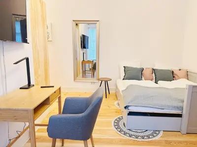 Ein Bett oder Betten in einem Zimmer der Unterkunft ROD 3 - quiet and central studio in Prenzlauer Berg