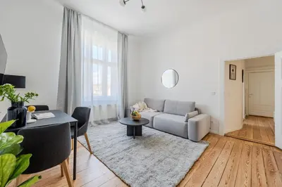 Ein Sitzbereich in der Unterkunft New 2 bedroom apt - Explorers & Remote workers!