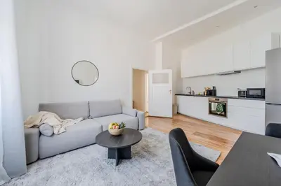 Küche/Küchenzeile in der Unterkunft New 2 bedroom apt - Explorers & Remote workers!