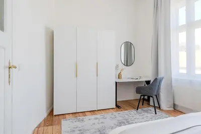 Ein Bett oder Betten in einem Zimmer der Unterkunft New 2 bedroom apt - Explorers & Remote workers!