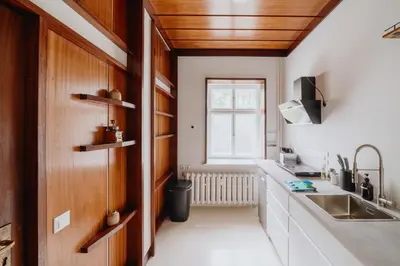Grundriss der Unterkunft Homely Berlin - Library Style , Wooden Walls , Spacious , Friedrichshain