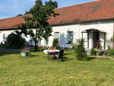 Ein Garten an der Unterkunft Ferienwohnung im Grünen