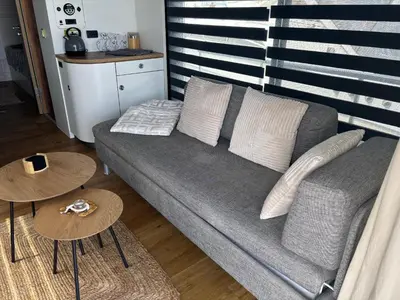 Ein Sitzbereich in der Unterkunft WOHLFÜHLBOOT Hausboot - Festlieger in der Marina Zaue am Schwielochsee - incl Stand Up Board