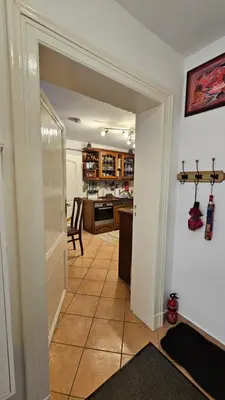 Küche/Küchenzeile in der Unterkunft Mondänes Zimmer nahe Alex in Villenlage