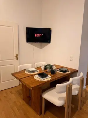 TV/Unterhaltungsangebot in der Unterkunft Cozy Altbau in Friedrichshain - Westwing Design