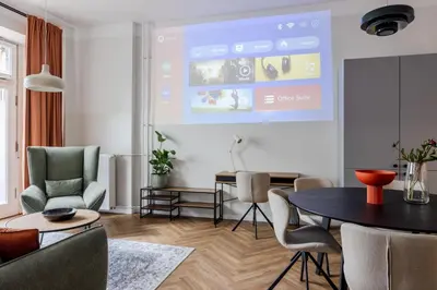 TV/Unterhaltungsangebot in der Unterkunft oompH Berlin Minimalist & Mighty - 1 BR hosting up to 6