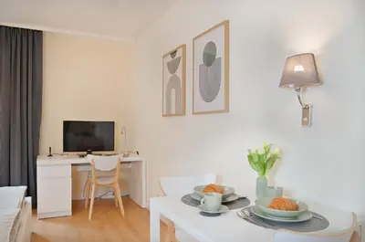 Grundriss der Unterkunft Ruhiges Studio Apartment Berlin Mitte 26m2 - U-Bahn Leopoldplatz by Rooms Berlin