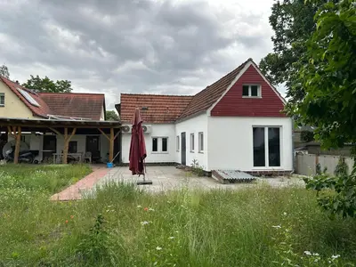 Das Gebäude in dem sich die Ferienwohnung befindet