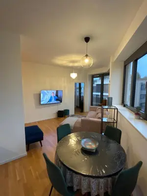 TV/Unterhaltungsangebot in der Unterkunft Check Point Charlie Luxury Apartment with Balcony