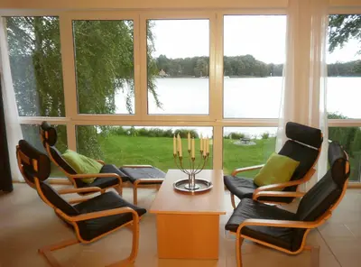 Ein Sitzbereich in der Unterkunft Drei am Zemminsee, Whg Obergeschoss