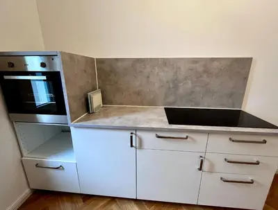 Küche/Küchenzeile in der Unterkunft Zur Kaiserin - im Süden Berlins