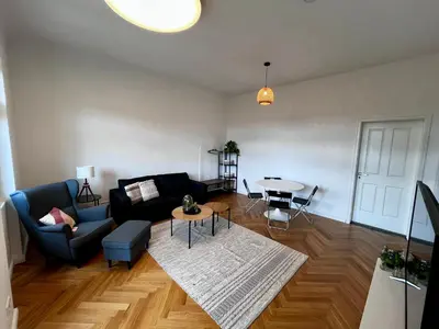 Ein Sitzbereich in der Unterkunft Zur Kaiserin - im Süden Berlins