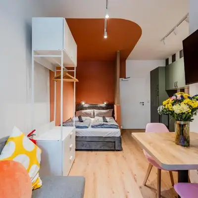 Vibrant Micro-Apartment - Cozy