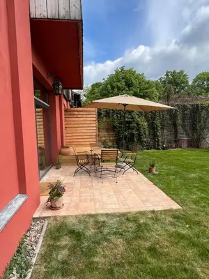 Das Gebäude in dem sich die Ferienwohnung befindet