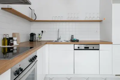 Küche/Küchenzeile in der Unterkunft Luxury 2 Bedroom apartment in the heart of Mitte, Berlin