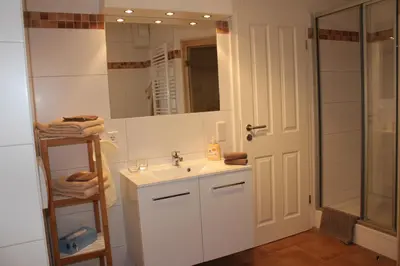 Ein Badezimmer in der Unterkunft Seeblick 2