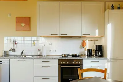 Küche/Küchenzeile in der Unterkunft Maisonette Apartment In Historic Paretz