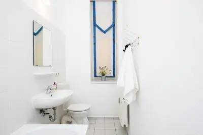 Ein Badezimmer in der Unterkunft Comfortable 2-room apartment for rest & work P-Berg