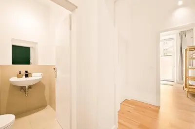 TV/Unterhaltungsangebot in der Unterkunft Spacious 2-Bedroom in the Heart of Friedrichshain