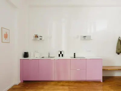 Küche/Küchenzeile in der Unterkunft NOOK Stay am Tempelhofer Feld