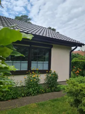 Ein Garten an der Unterkunft DAS kleine Haus