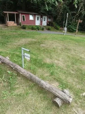 Ein Garten an der Unterkunft !Nur Stellplatz! Wohnwagen- & Mobil und Zelt Stellplatz 