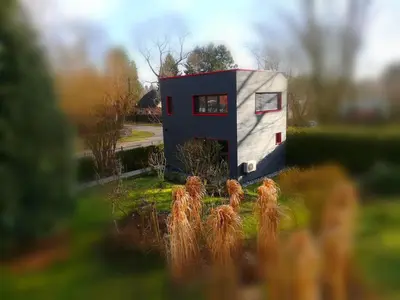 Ein Garten an der Unterkunft Tinyhaus