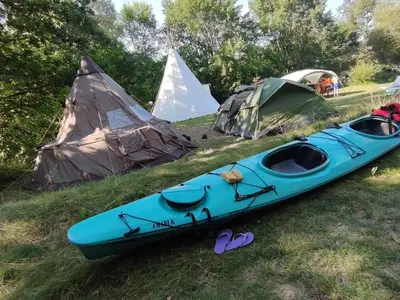 Naturlandschaft in der Nähe des Campingplatzes
