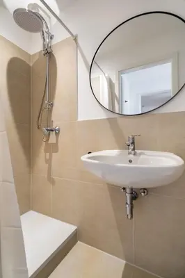 Ein Badezimmer in der Unterkunft Bright & Spacious Berlin Home