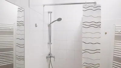 Ein Badezimmer in der Unterkunft Modernes Unterkunft - Friedrichshain
