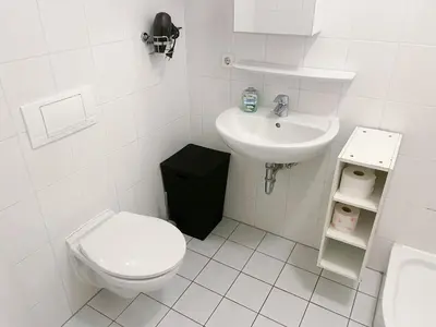 Ein Badezimmer in der Unterkunft Modernes Unterkunft - Friedrichshain