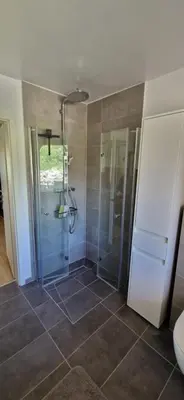 Ein Badezimmer in der Unterkunft Bungalow Helga