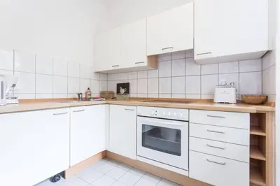 Küche/Küchenzeile in der Unterkunft Ferienwohnung Sahlfeld im Herzen von Berlin