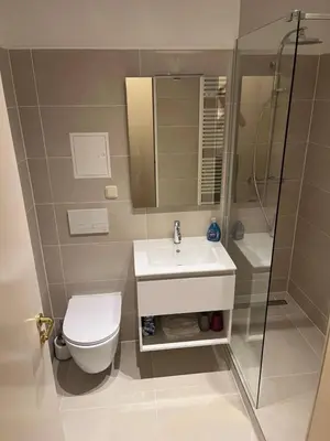 Ein Badezimmer in der Unterkunft Ferienwohnung Sahlfeld im Herzen von Berlin