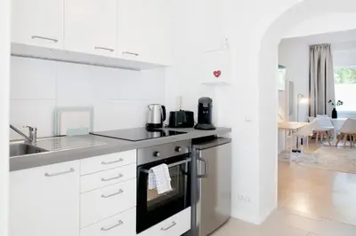 Küche/Küchenzeile in der Unterkunft Berlin Schöneberg I big Studio I fast WiFi