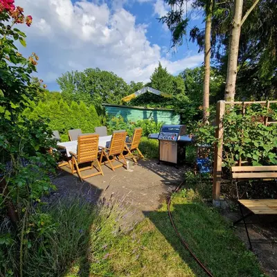 Ein Garten an der Unterkunft Ferienhaus an der Brandenburgischen Seenplatte