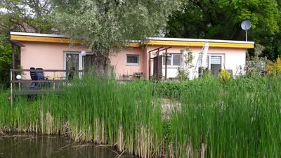 Ein Garten an der Unterkunft Ferienoase an der Wublitz
